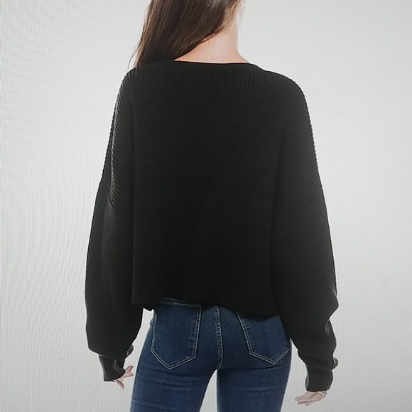 Round Neck Long Sleeves Sweater - Picture 6 of 8